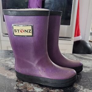 Free With Purchase* Stonz Kids Violet Rain Boots